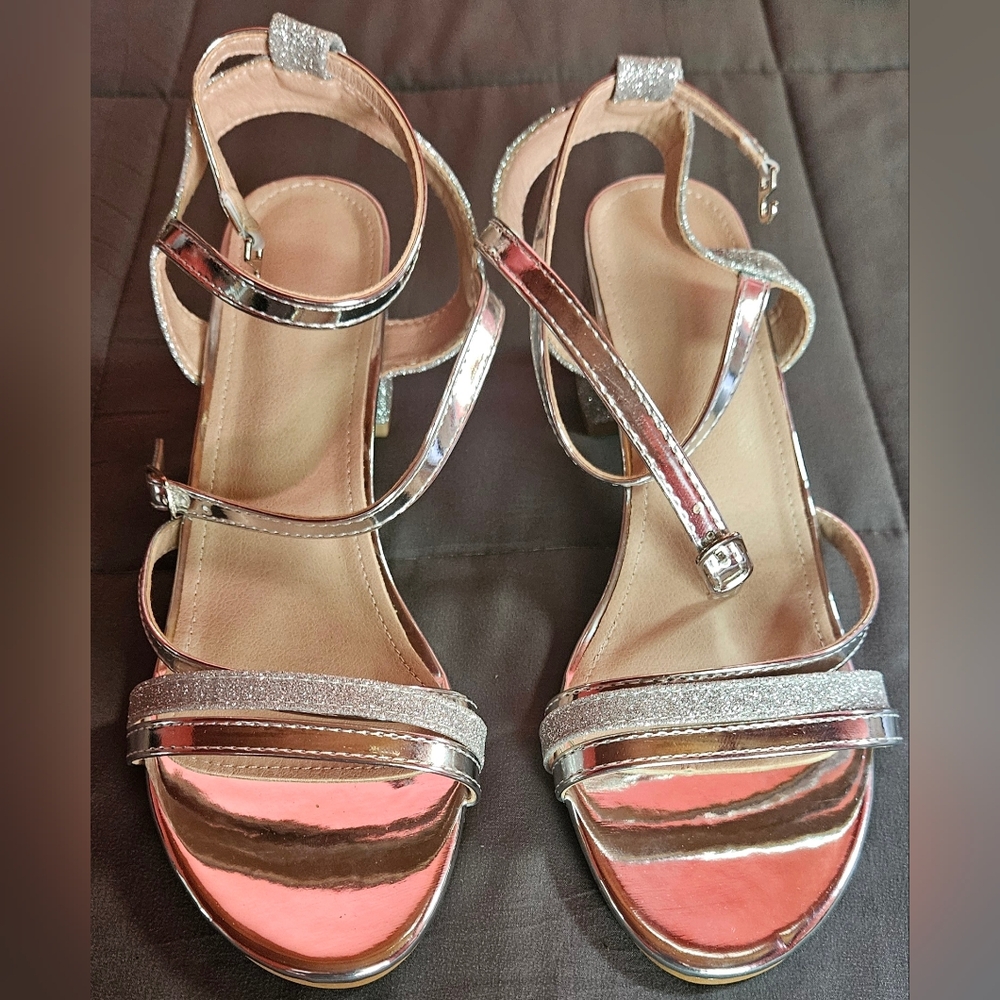 HEELS! Womens Silver sparkle block heel size 8